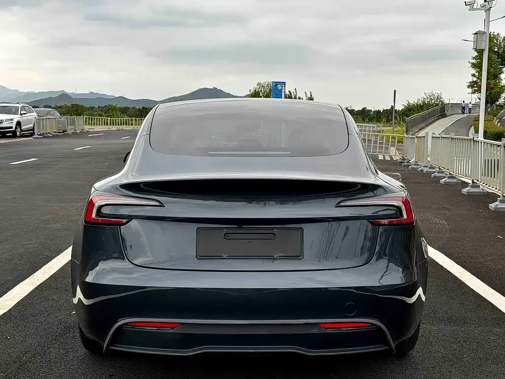 Tesla Model 3 2024 из CN, фото 9