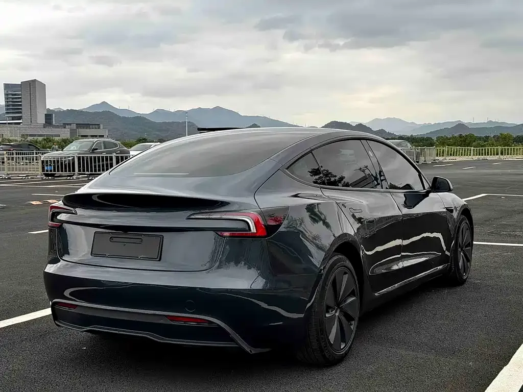 Tesla Model 3 2024 из CN, фото 5