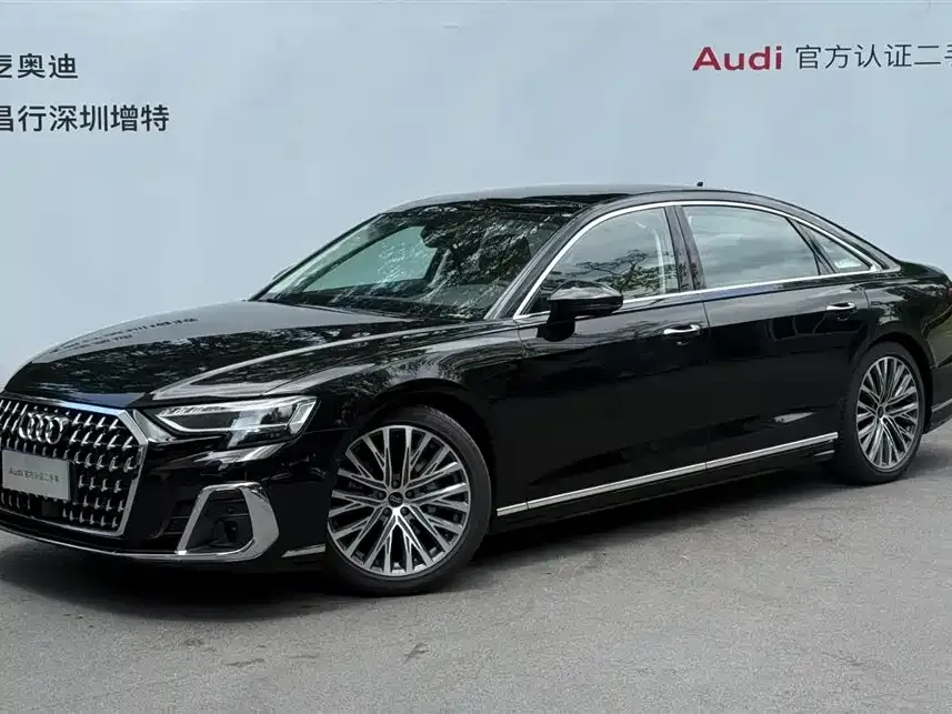 Audi A8 — фото 1