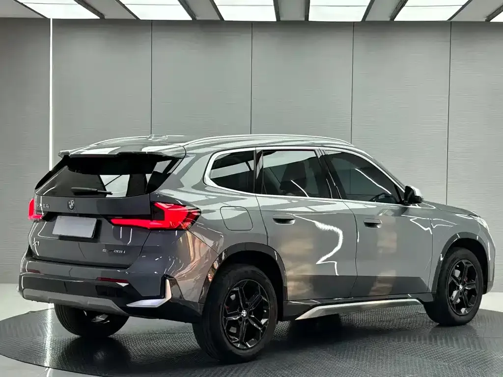 BMW X1 — фото 3