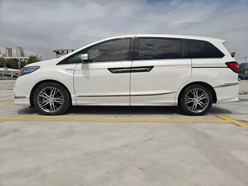 Honda Elysion 2021 из CN, фото 7