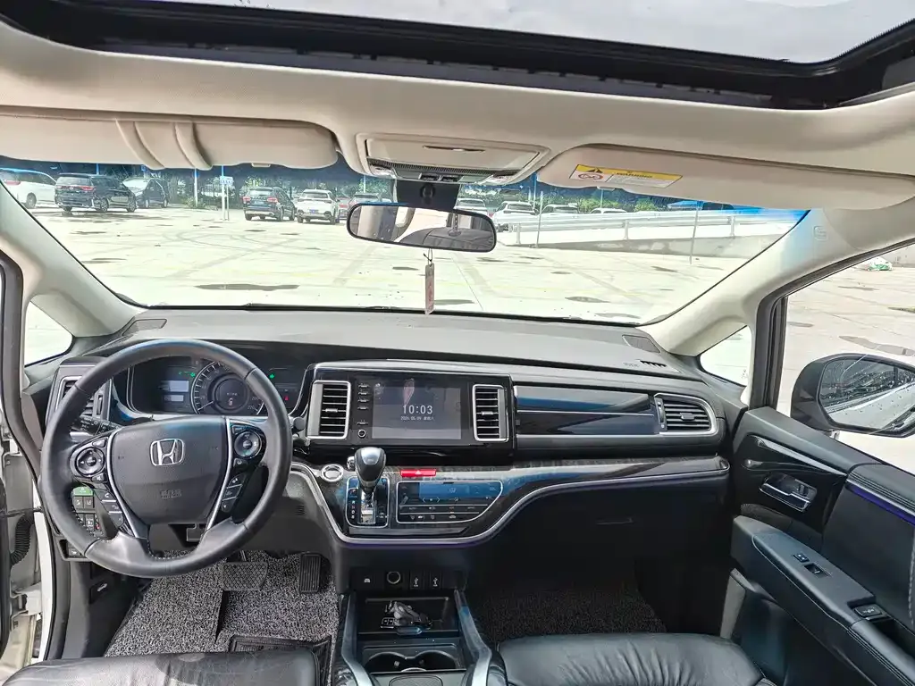Honda Elysion 2021 из CN, фото 8