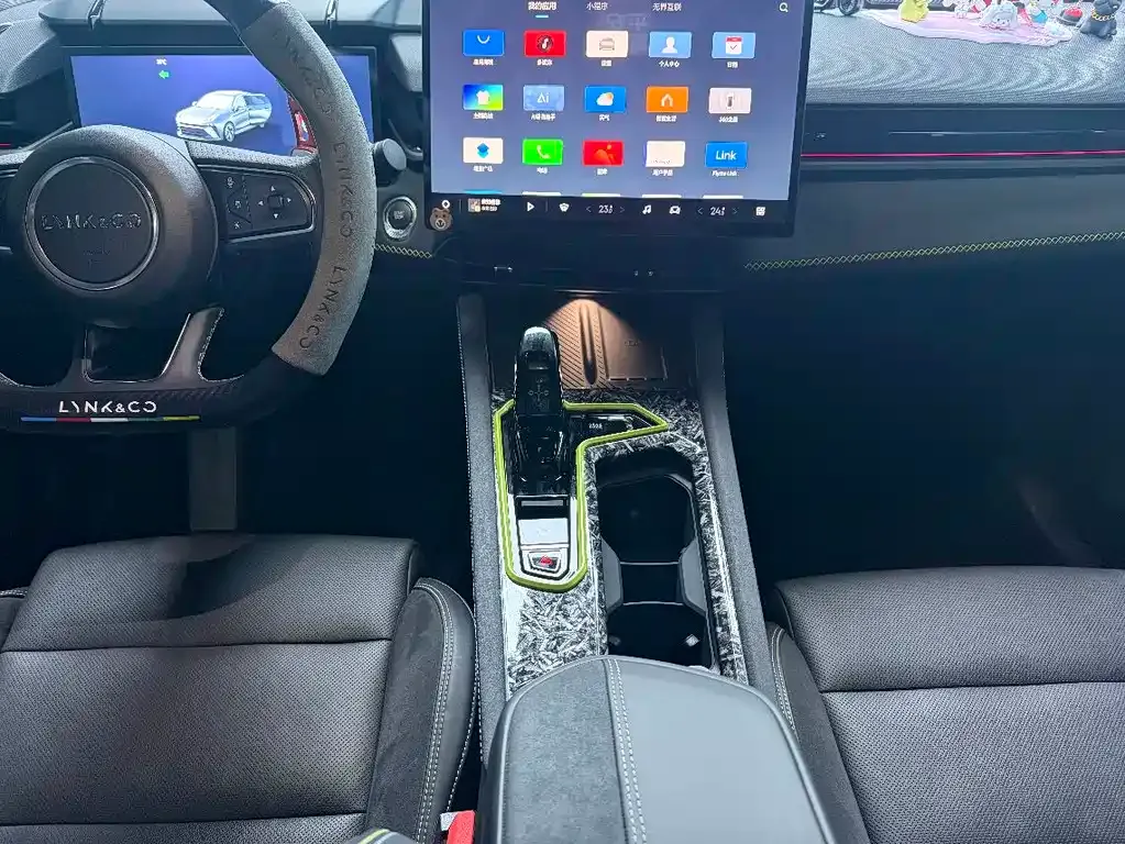 Lynk & Co 03 — фото 8