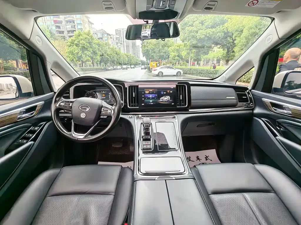 GAC Motor Trumpchi M8 — фото 10