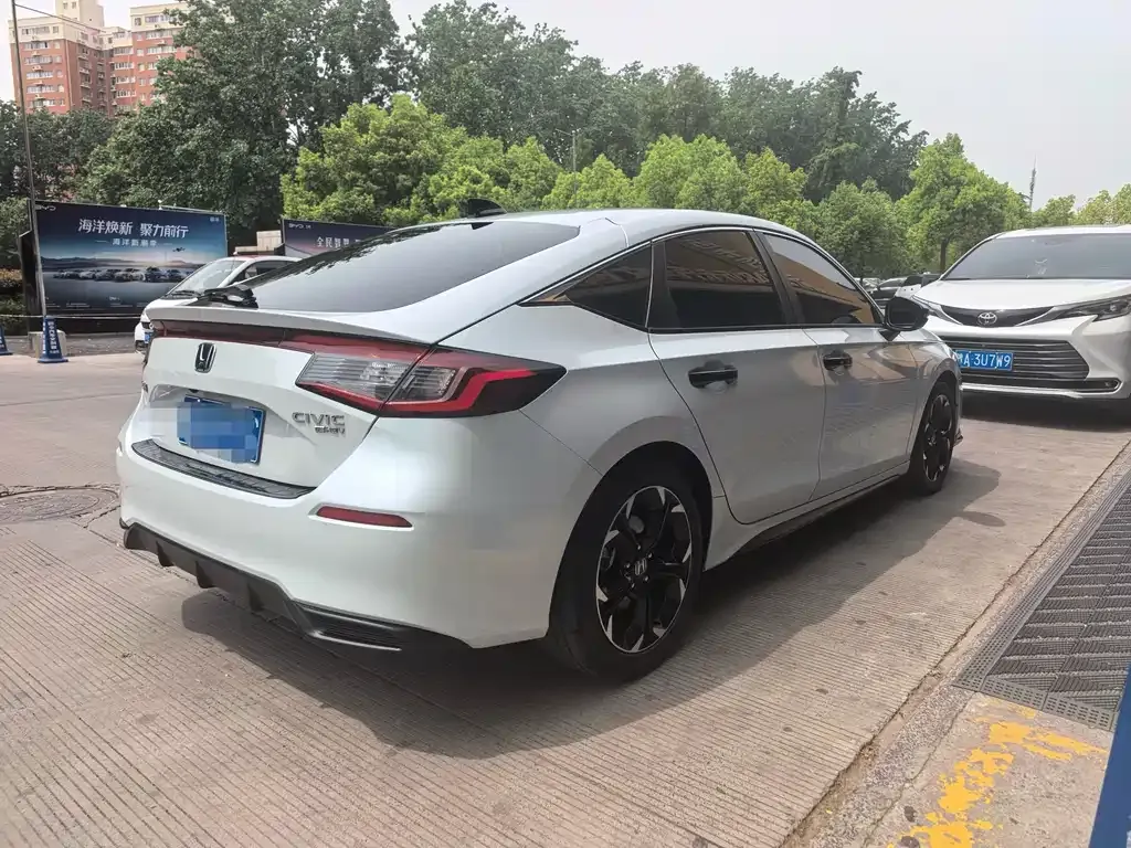 Honda Civic — фото 9