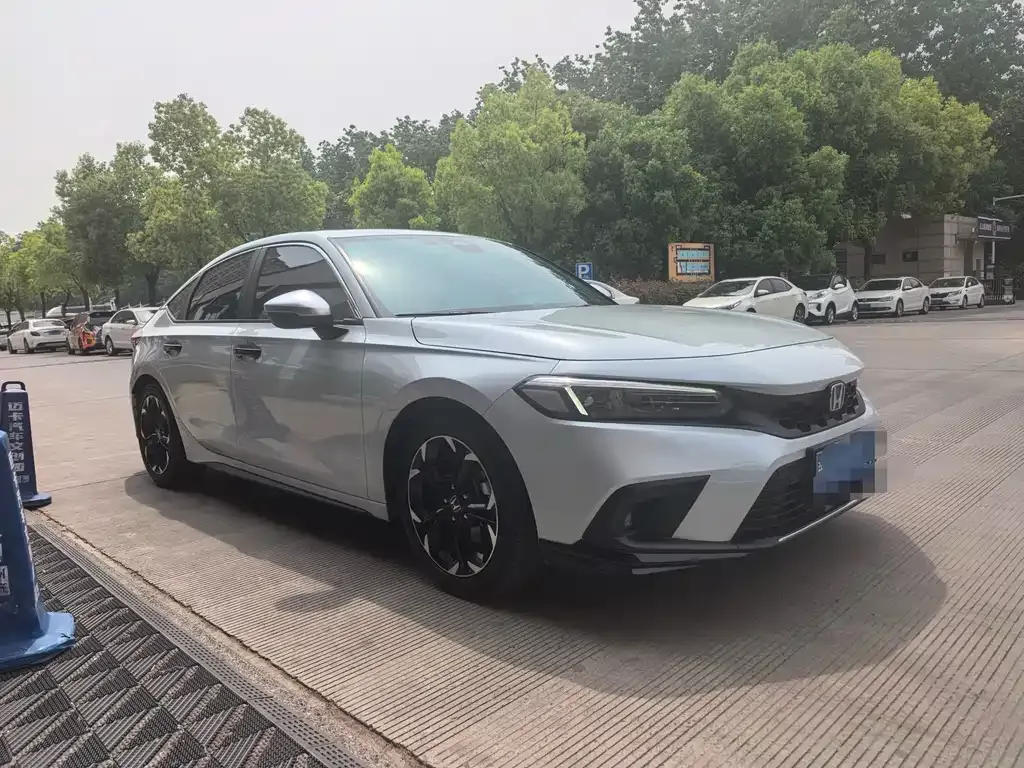 Honda Civic — фото 10