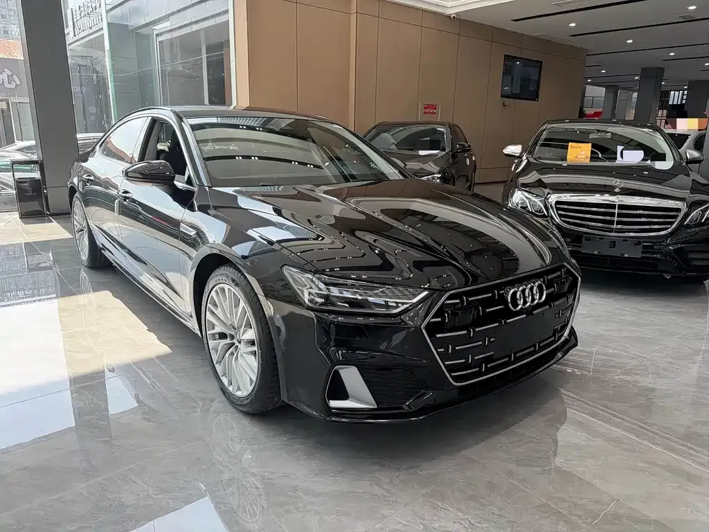 Audi A7L 2024 из CN, фото 4