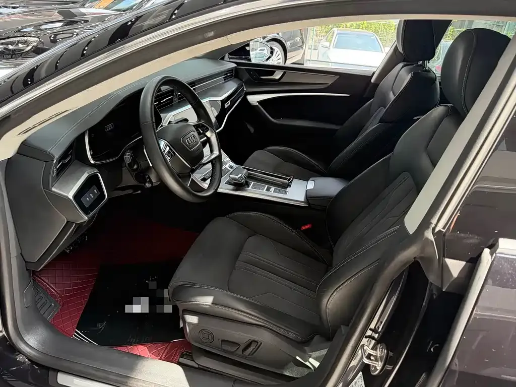 Audi A7L 2024 из CN, фото 3