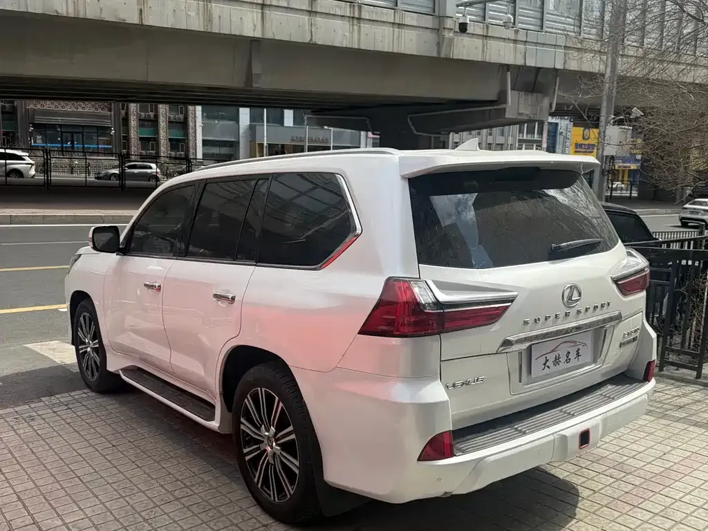 Lexus LX 2022 из CN, фото 8