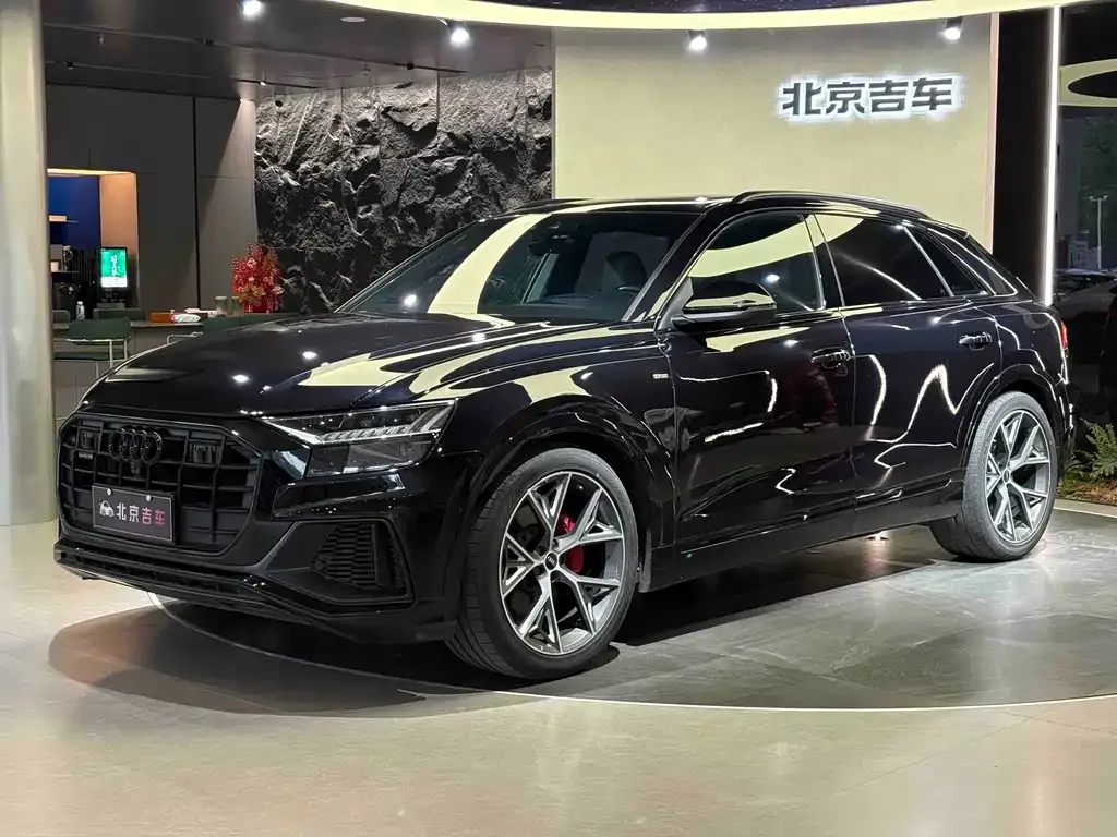 Audi Q8 2021 из CN, фото 1