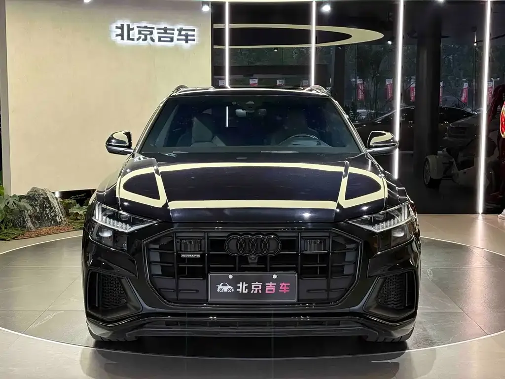 Audi Q8 2021 из CN, фото 2