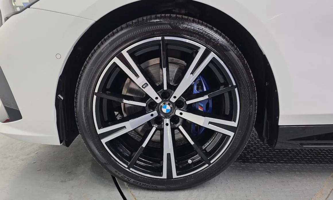 BMW 5-Series 2024 из KR, фото 3