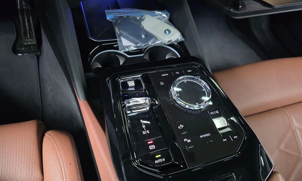 BMW 5-Series 2024 из KR, фото 6