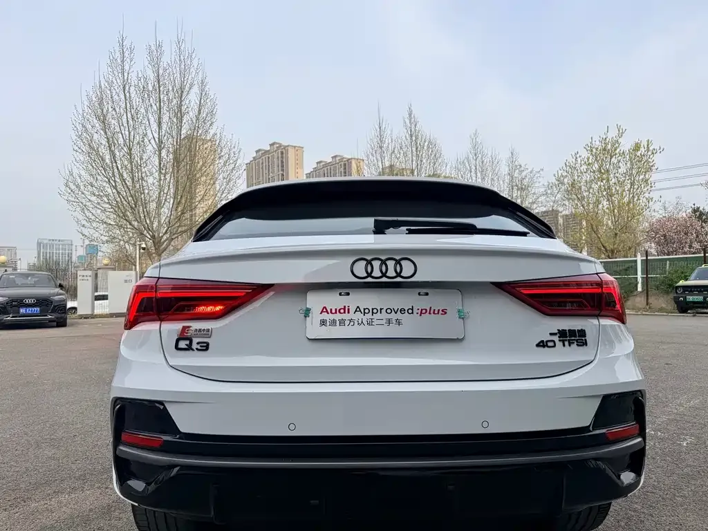 Audi Q3 Sportback — фото 10