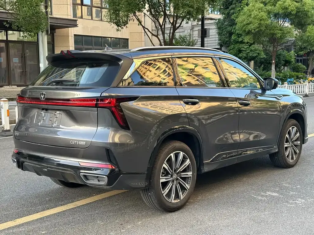 Changan CS75PLUS — фото 4
