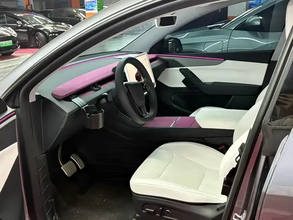 Tesla Model Y — фото 6