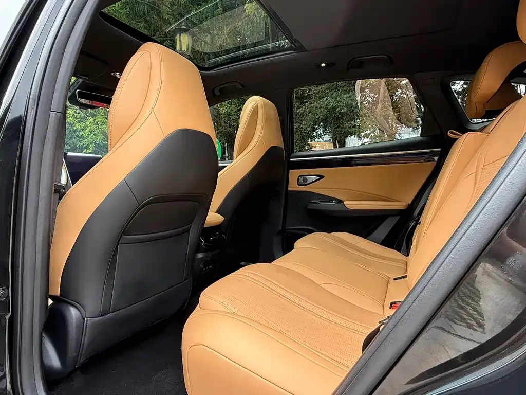 Geely Galaxy L7 — фото 2