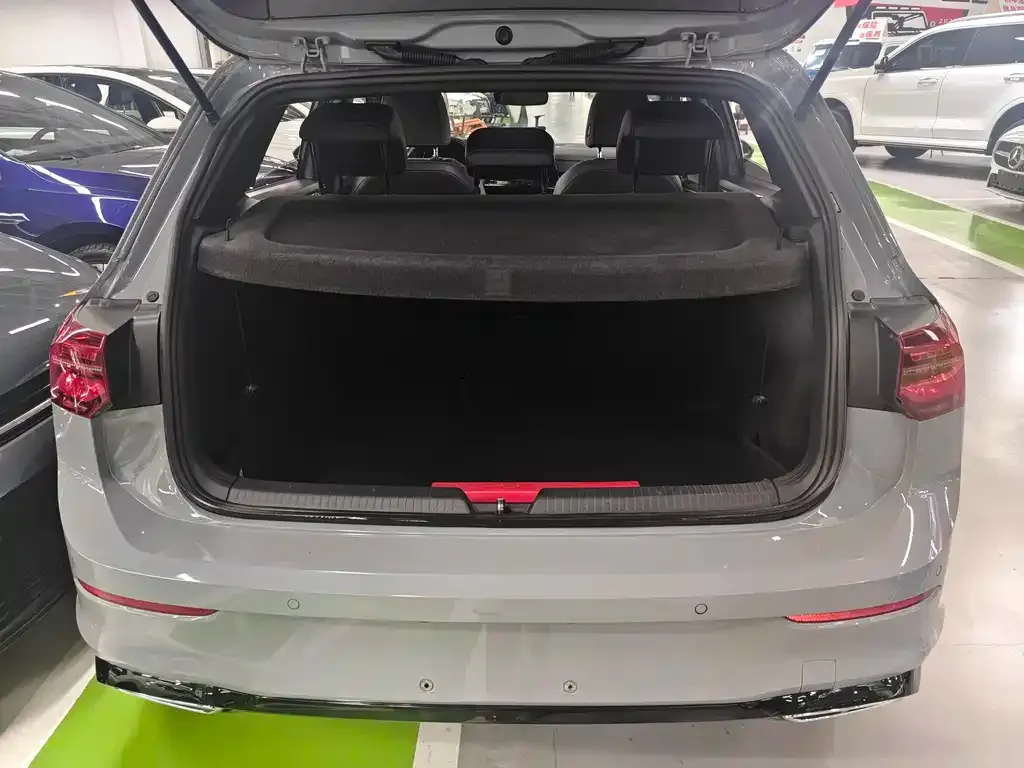 Volkswagen Golf 2021 из CN, фото 8