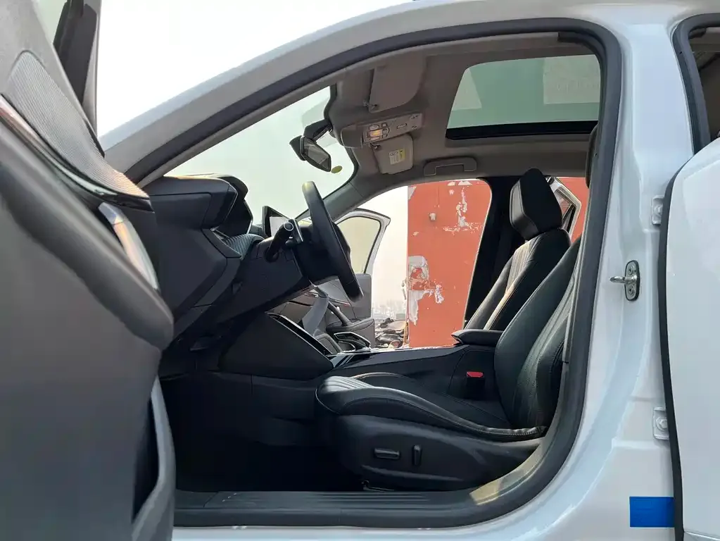 Peugeot 2008 2022 из CN, фото 2