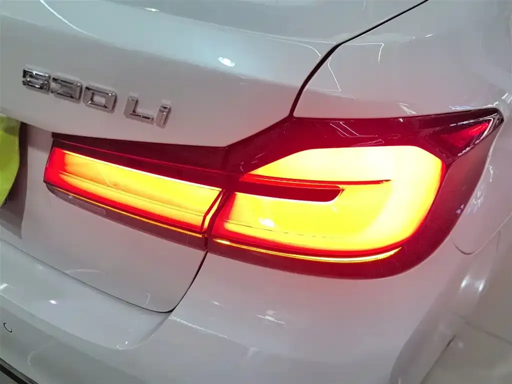 BMW 5 Series — фото 2