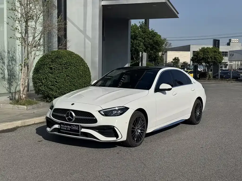 Mercedes-Benz C-Class — фото 1