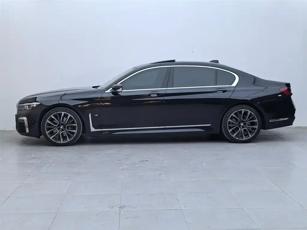BMW 7 Series 2021 из CN, фото 4