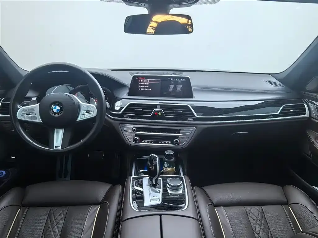 BMW 7 Series 2021 из CN, фото 8