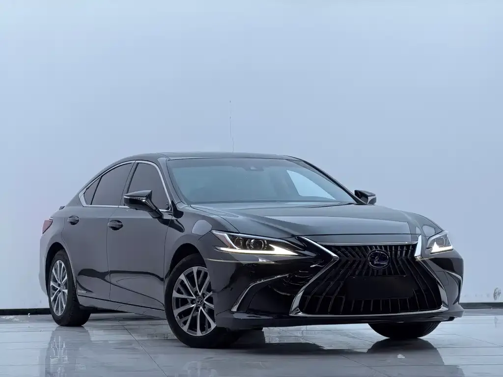 Lexus ES — фото 10