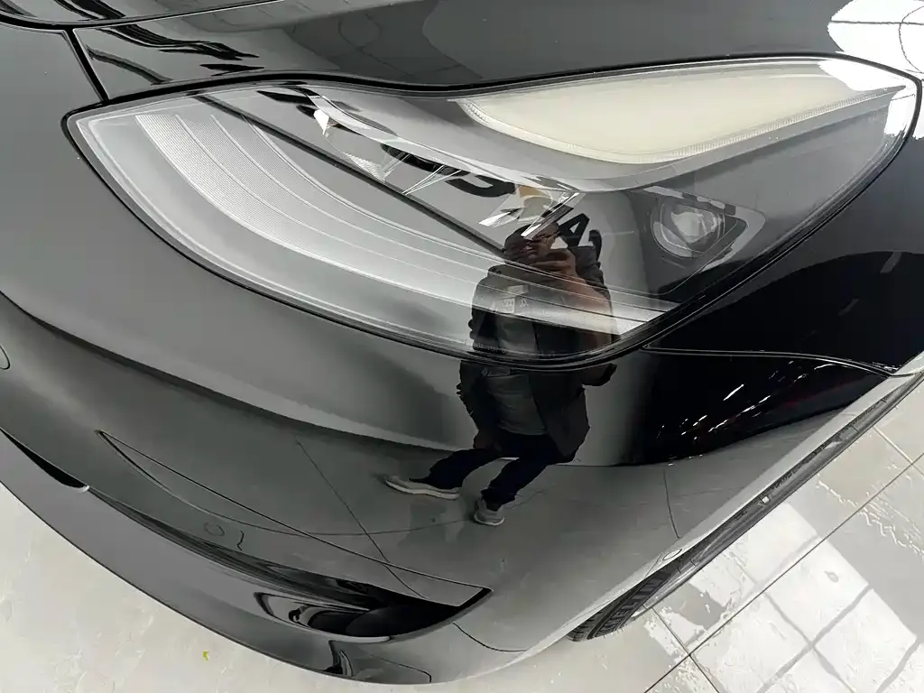 Tesla Model 3 — фото 10