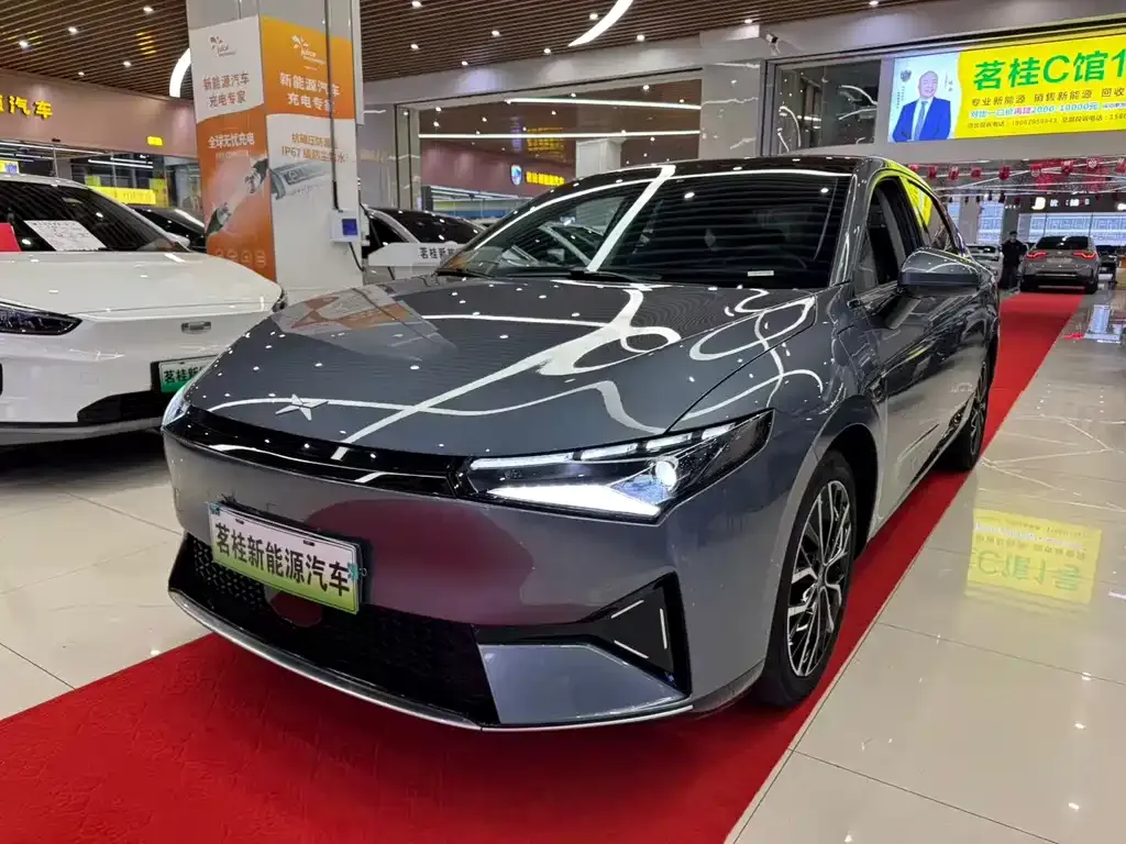 XPeng P5