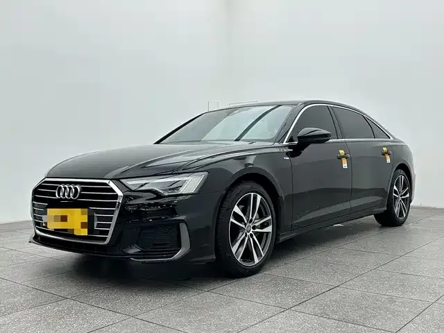 Audi A6L — фото 1