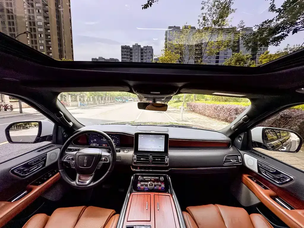 Lincoln Navigator 2021 из CN, фото 9