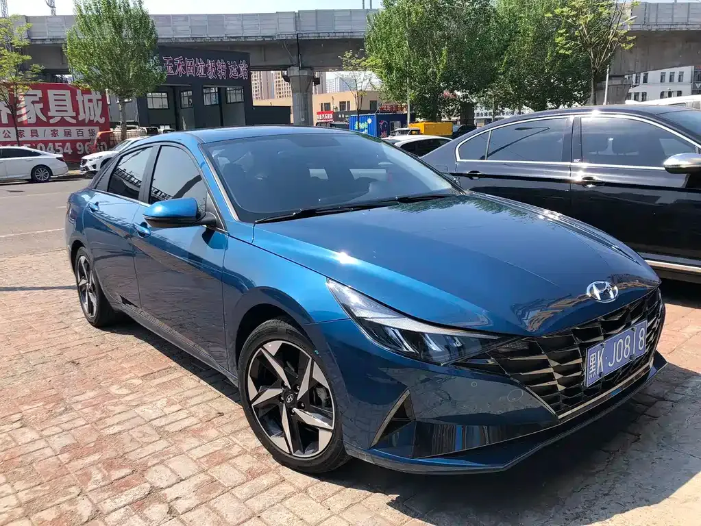 Hyundai Elantra — фото 10