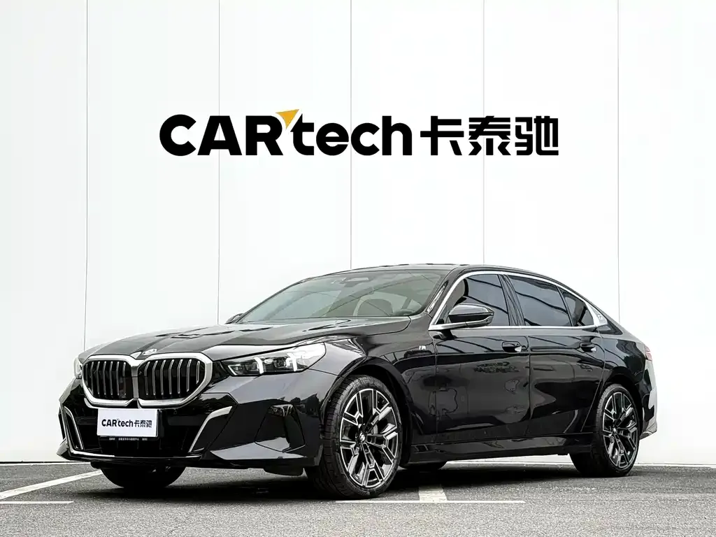BMW 5 Series 2025 из CN, фото 1