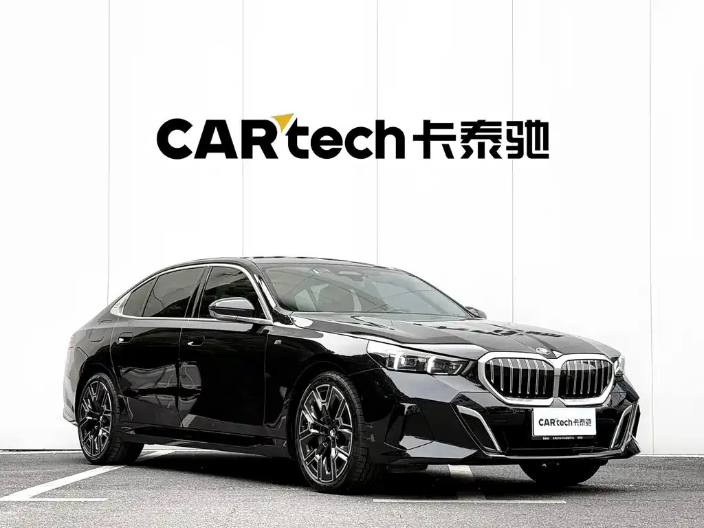 BMW 5 Series 2025 из CN, фото 7
