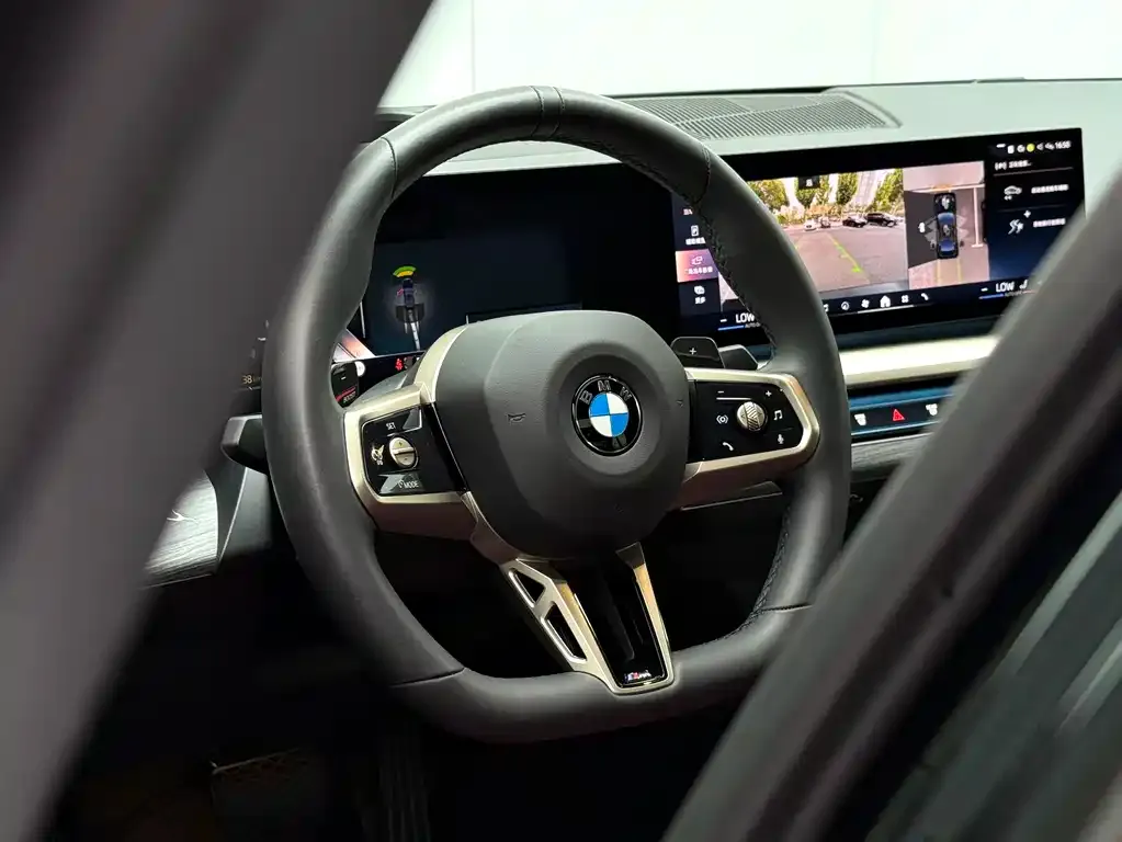 BMW 5 Series 2025 из CN, фото 6
