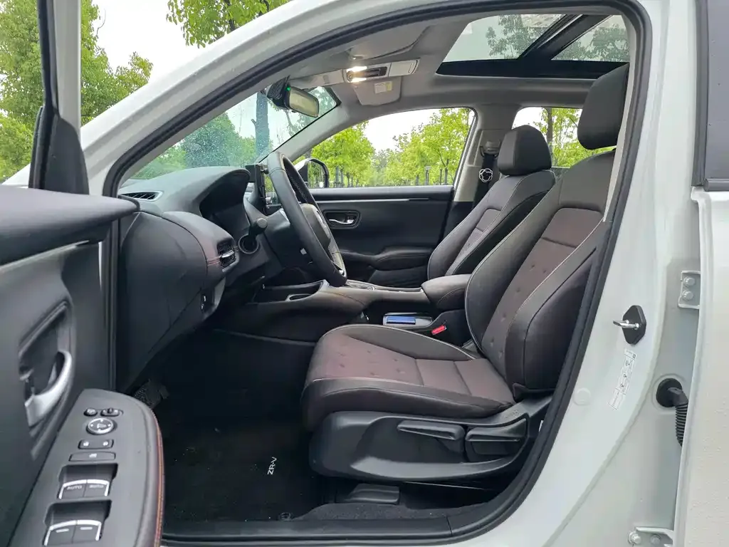 Honda ZR-V 2023 из CN, фото 4