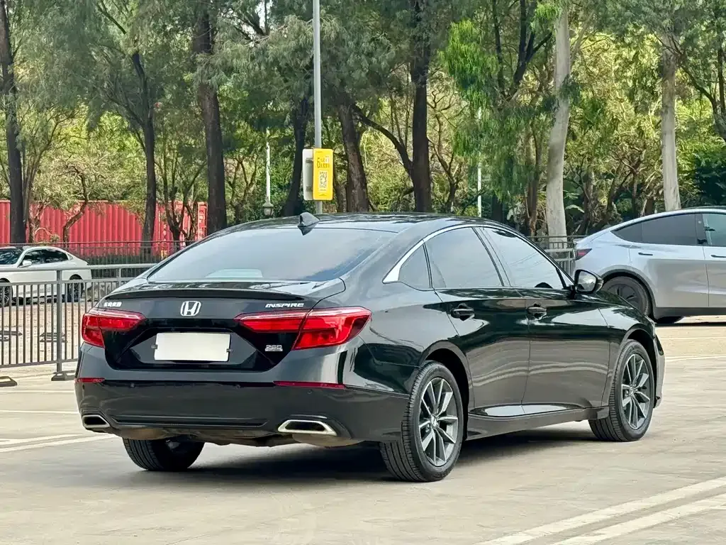 Honda Inspire — фото 6