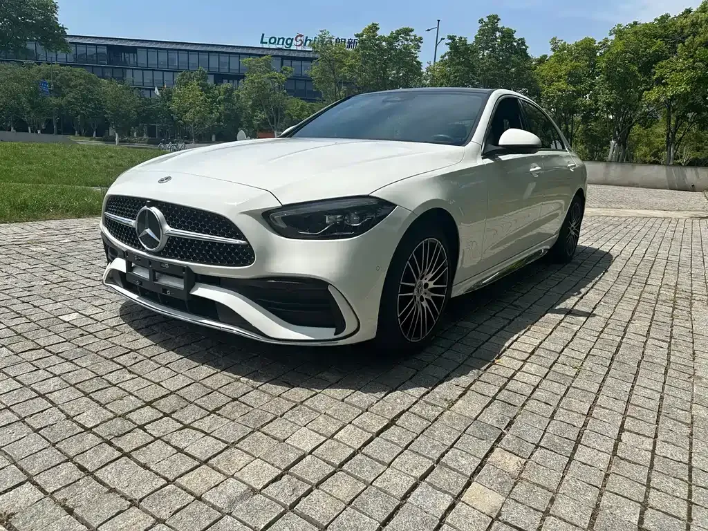 Mercedes-Benz C-Class — фото 1