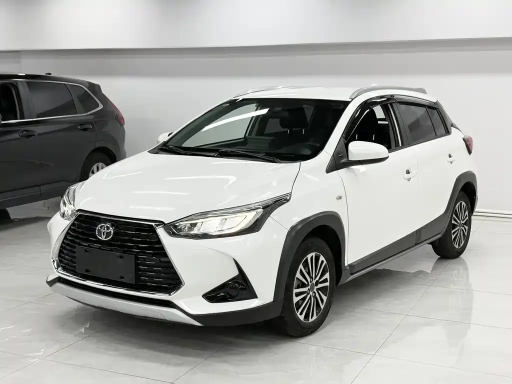 Toyota Yaris L