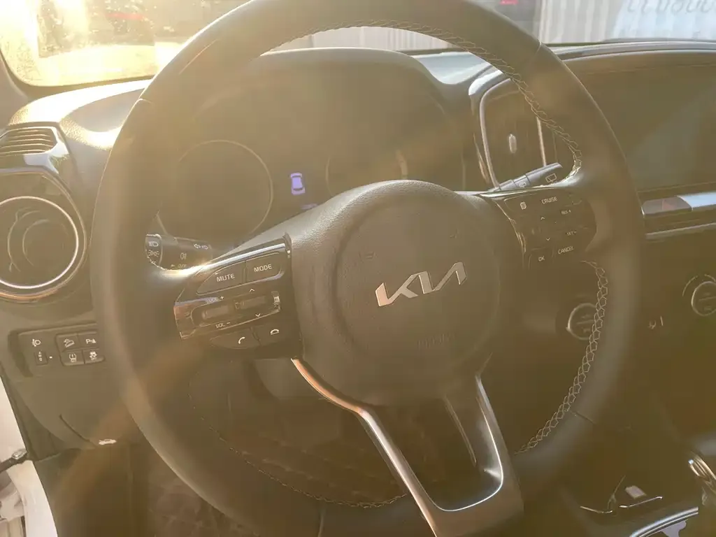 Kia KX1 — фото 2
