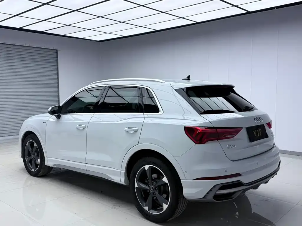 Audi Q3 — фото 4
