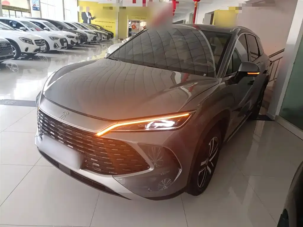 BYD L DM-i — фото 8