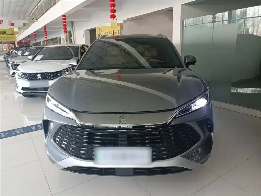 BYD L DM-i — фото 3