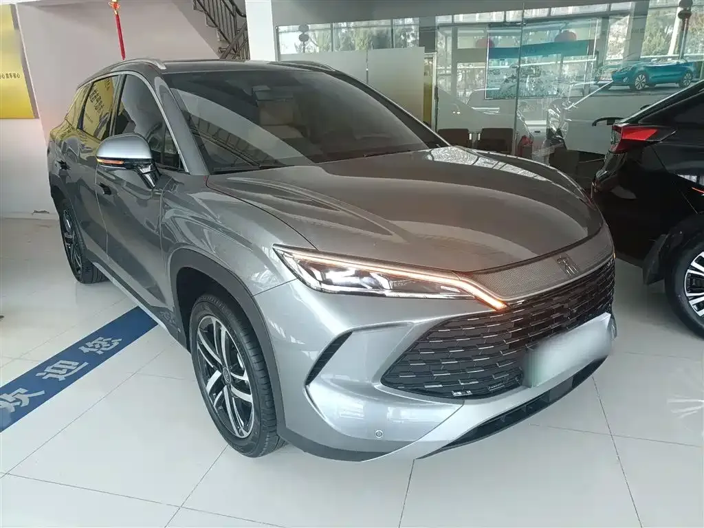 BYD L DM-i — фото 7