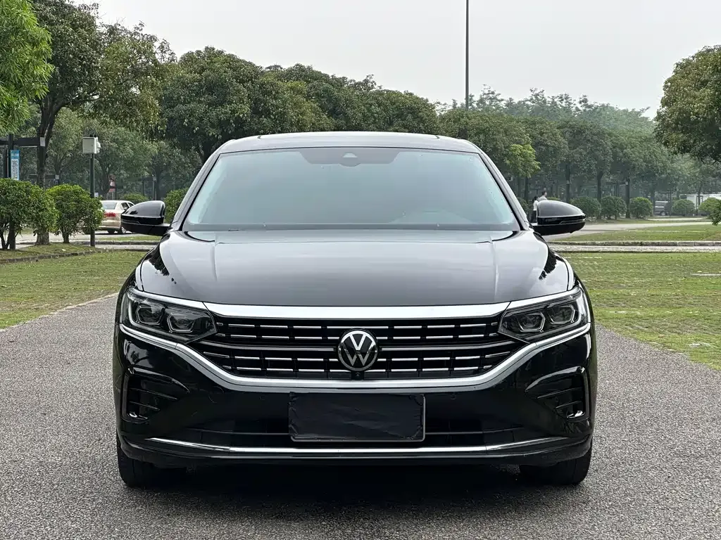 Volkswagen Passat — фото 9