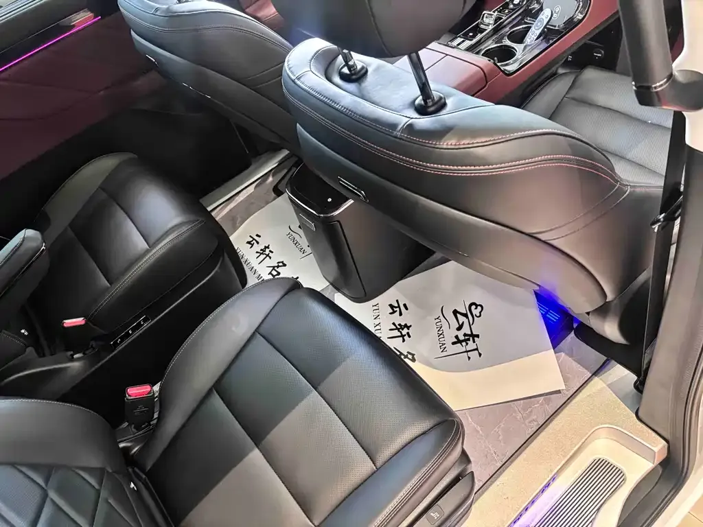 GAC Motor E8 Hybrid — фото 8