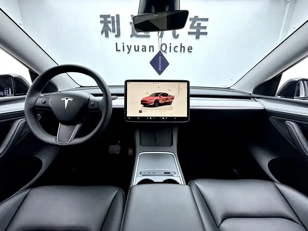 Tesla Model Y — фото 7