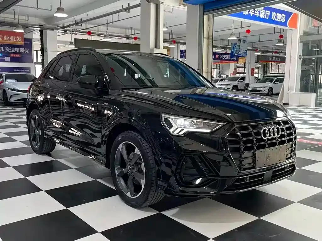 Audi Q3 — фото 10