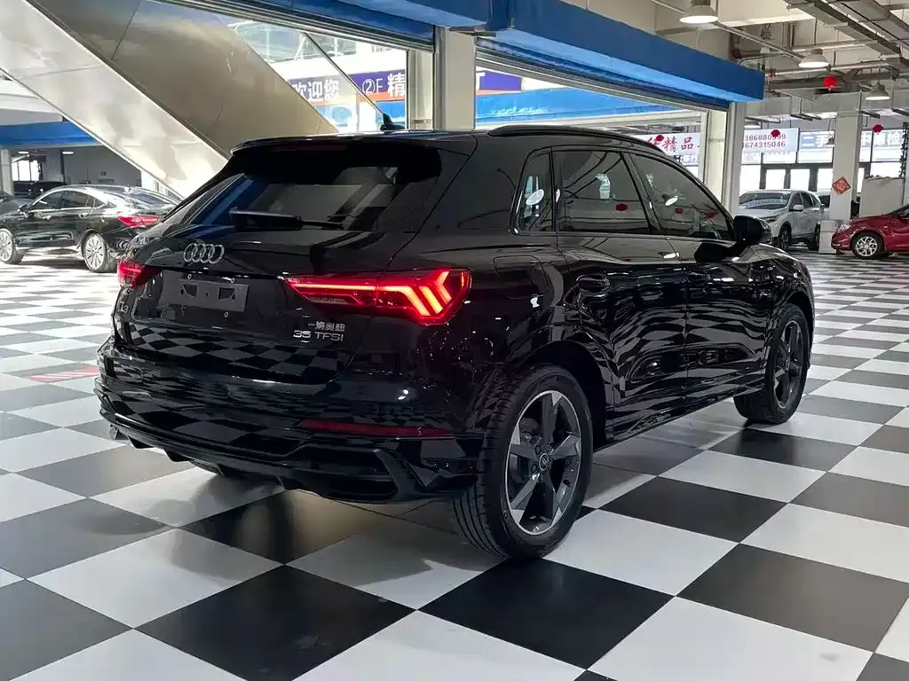 Audi Q3 — фото 5